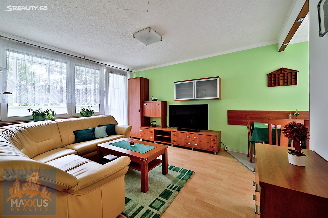 Pronájem bytu 3+kk 59 m², Lovosická, Praha 9 - Střížkov