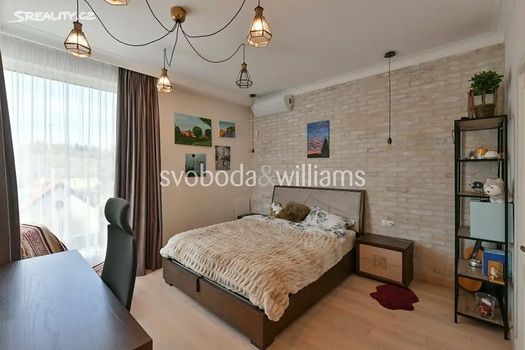 Prodej bytu 6 pokojů a více 532 m², V Podhoří, Praha 7 - Troja
