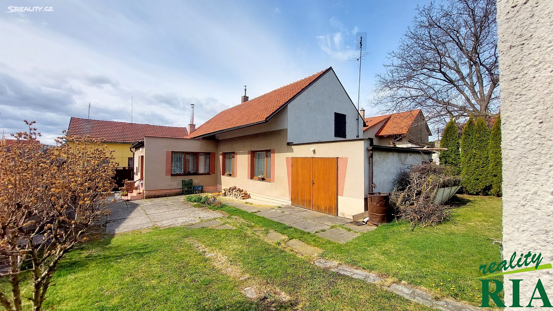 Prodej  rodinného domu 261 m², pozemek 1 092 m², Chotutice, okres Kolín