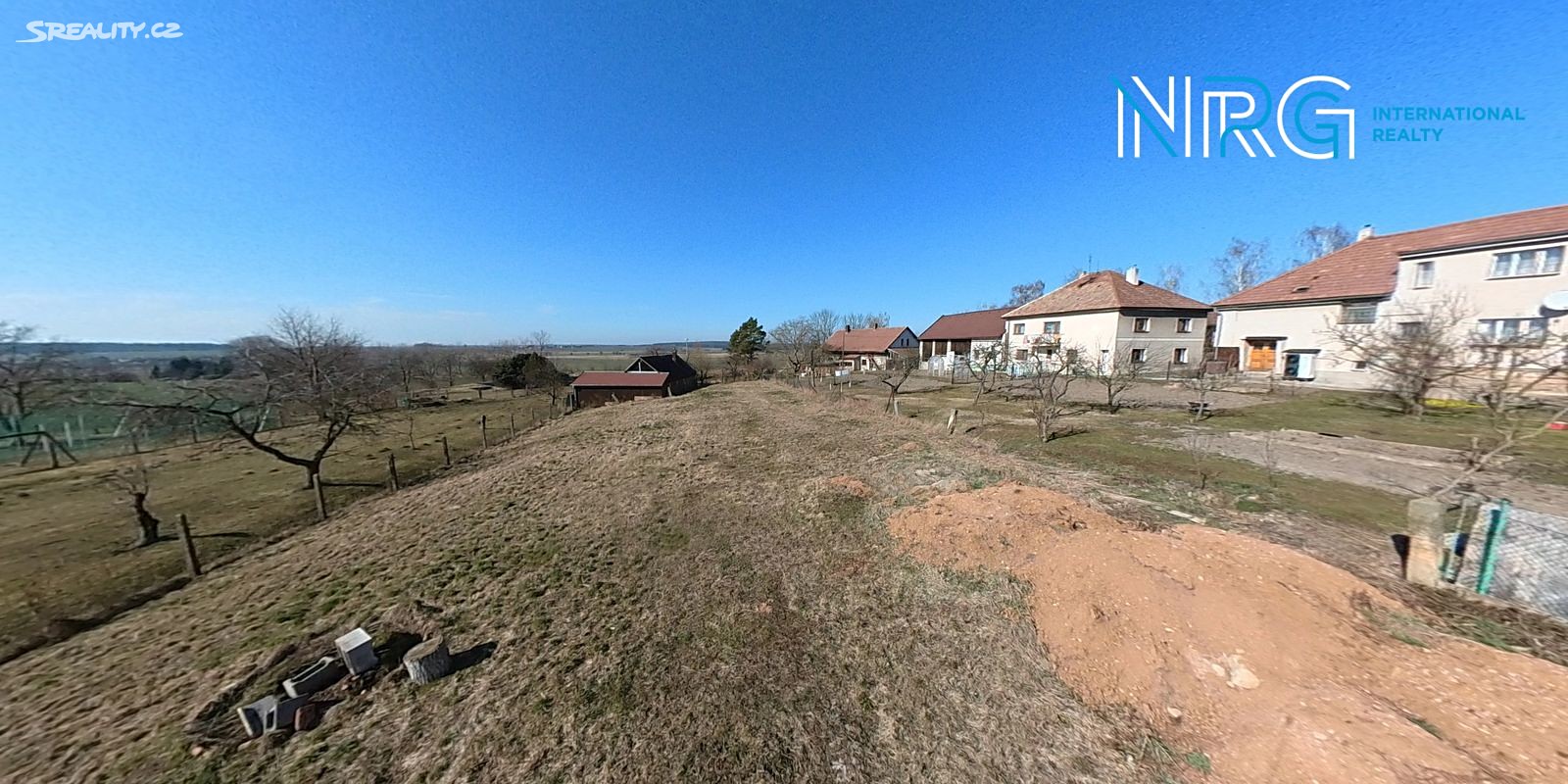 Prodej  stavebního pozemku 1 540 m², Stračov, okres Hradec Králové