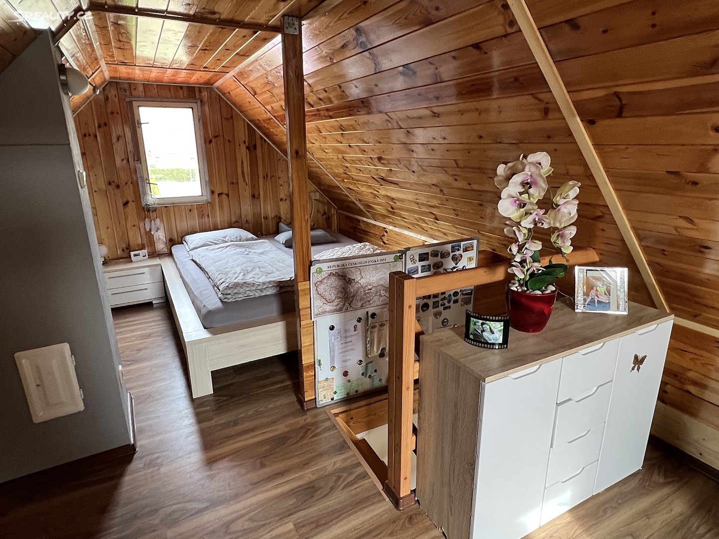 Prodej  chaty 50 m², pozemek 1 200 m², Znojmo - Oblekovice, okres Znojmo