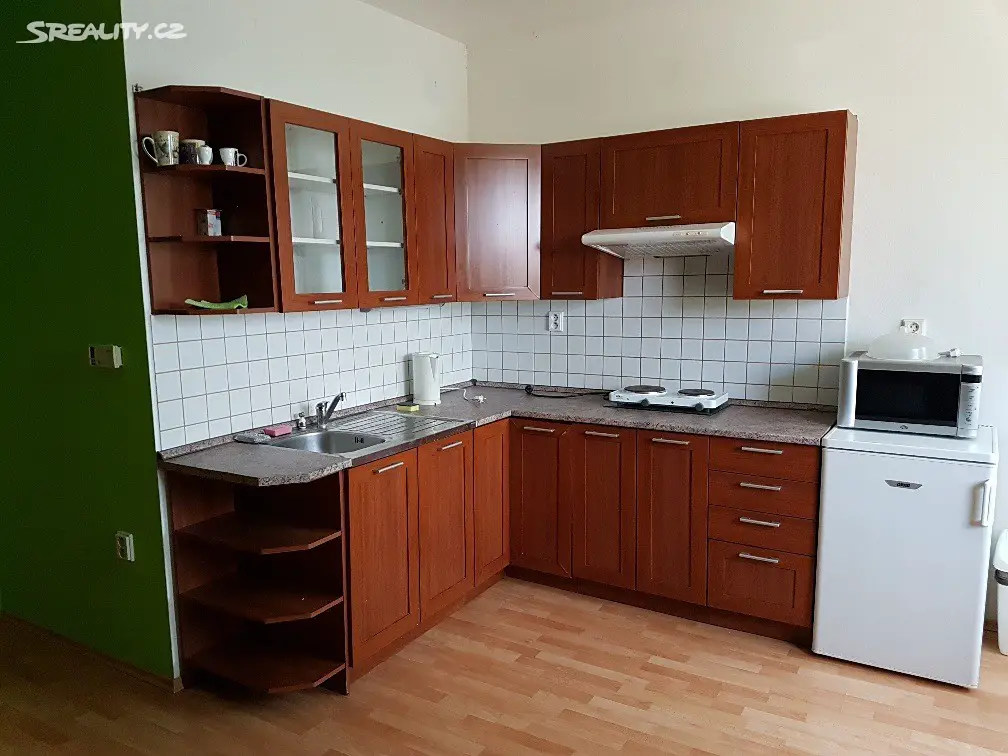 Pronájem bytu 1+kk 38 m², Moravní nábřeží, Uherské Hradiště
