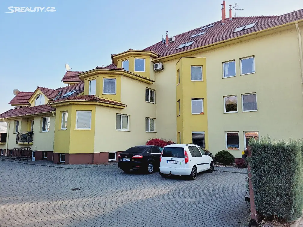 Pronájem bytu 1+kk 38 m², Moravní nábřeží, Uherské Hradiště