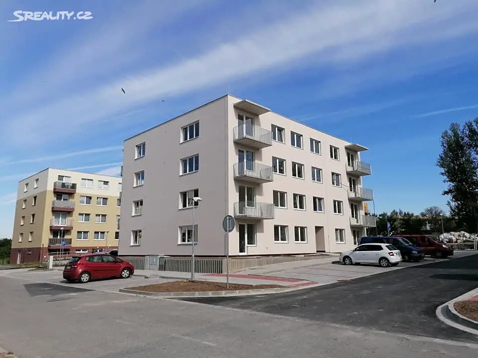 Pronájem bytu 3+kk 78 m², Armádní, Milovice - Mladá