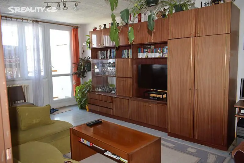 Prodej bytu 3+1 70 m², Hřebečská, Kladno - Kročehlavy