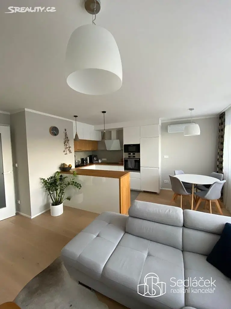 Prodej bytu 3+kk 68 m², Ve studeném, Praha 4 - Braník