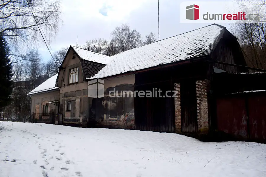 Prodej  rodinného domu 168 m², pozemek 1 407 m², Stará Paka - Roškopov, okres Jičín