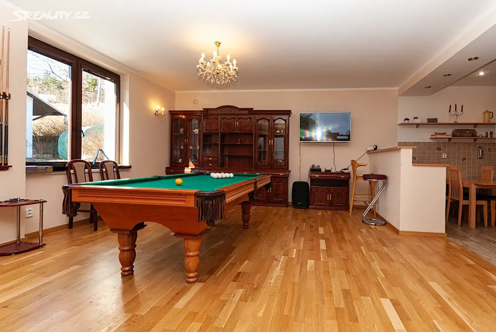 Prodej  vícegeneračního domu 500 m², pozemek 2 293 m², Žlutice, okres Karlovy Vary