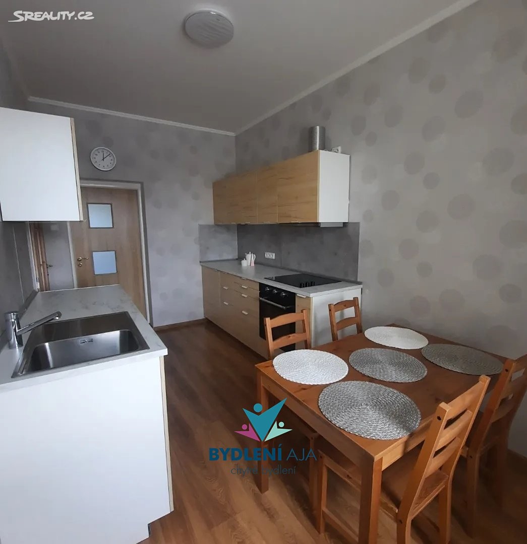 Pronájem bytu 2+1 65 m², Újezdeček, okres Teplice