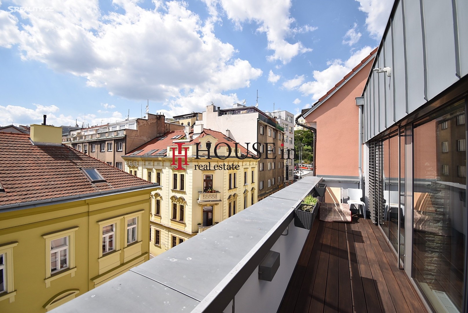 Pronájem bytu 3+1 139 m² (Mezonet), Donská, Praha 10 - Vršovice