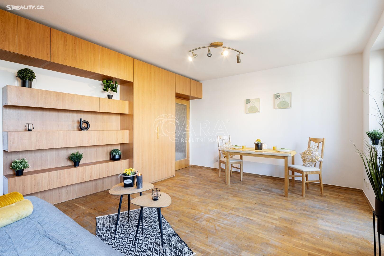 Prodej bytu 1+kk 36 m², K Haltýři, Praha 8 - Troja