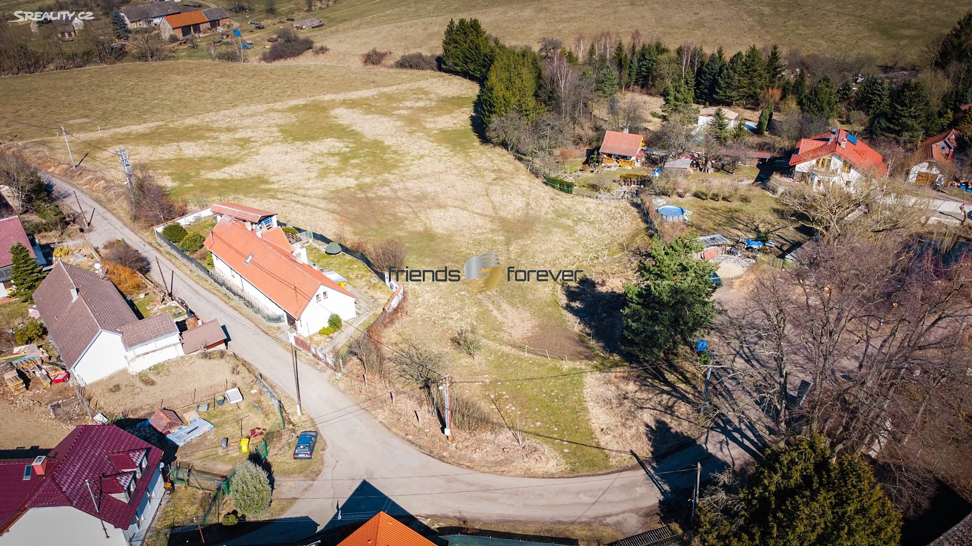 Prodej  stavebního pozemku 1 279 m², Chocerady - Vlkovec, okres Benešov