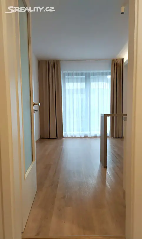 Pronájem bytu 1+kk 31 m², Mukařovského, Praha 5 - Stodůlky