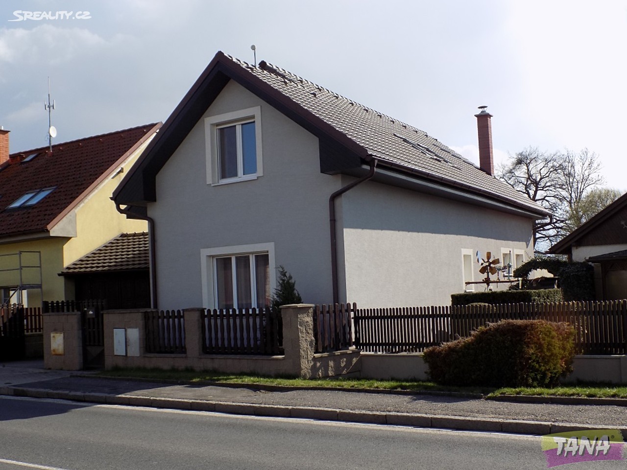Pronájem  rodinného domu 150 m², pozemek 357 m², Kovanice - Chvalovice, okres Nymburk