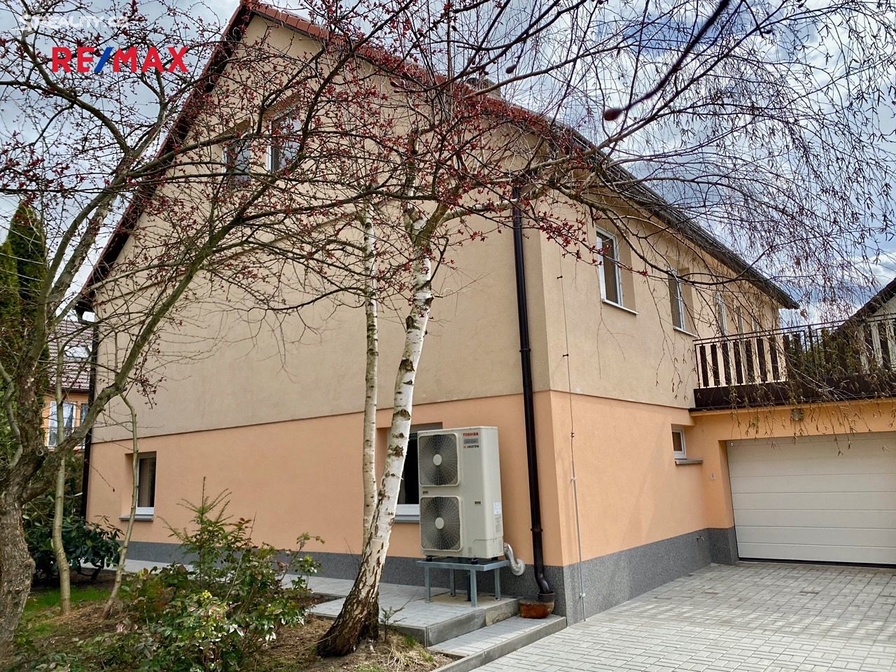 Pronájem  rodinného domu 200 m², pozemek 658 m², Domácí, Říčany - Radošovice