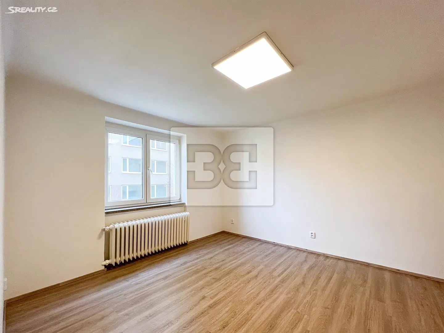 Pronájem bytu 1+1 33 m², Krupná, Praha 4 - Komořany