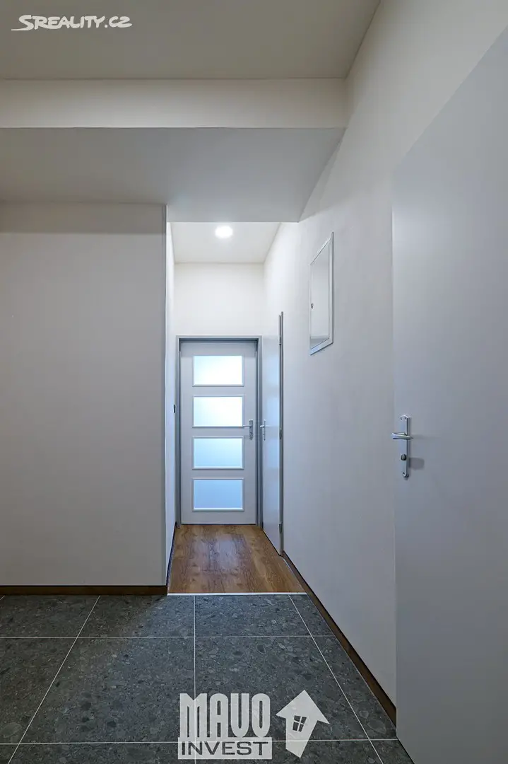 Pronájem bytu 2+1 60 m², Františka Kadlece, Praha 8 - Libeň
