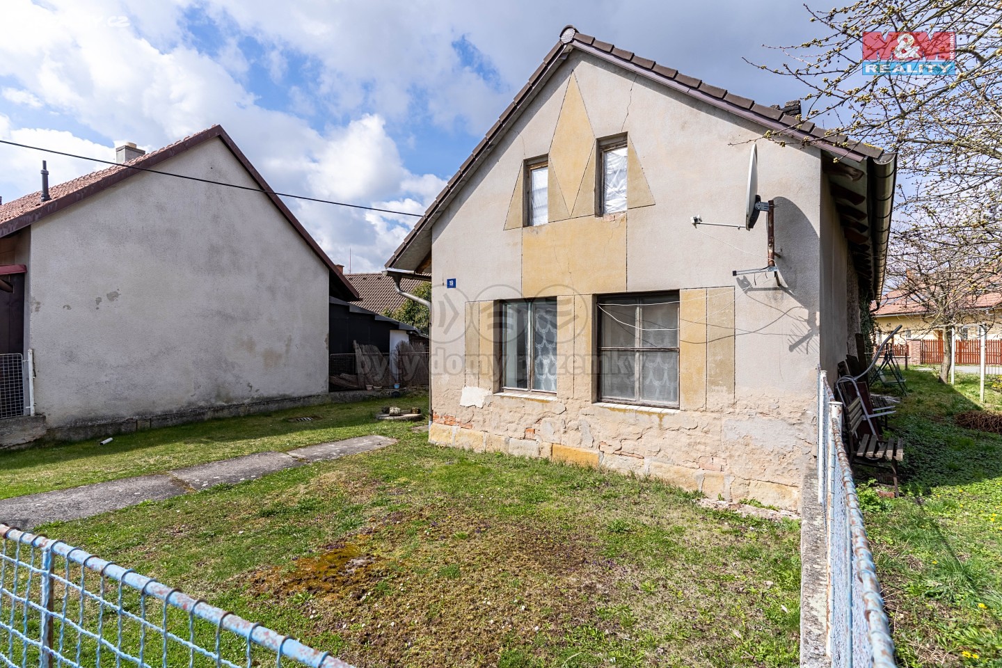 Prodej  rodinného domu 211 m², pozemek 245 m², Hořiněves - Želkovice, okres Hradec Králové