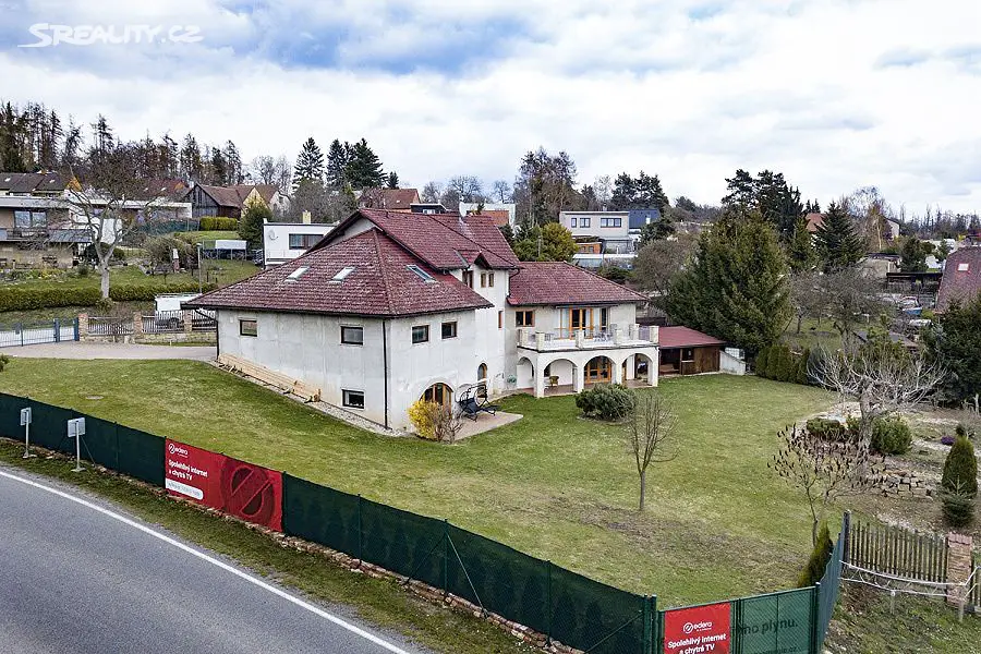 Prodej  rodinného domu 584 m², pozemek 2 686 m², Čsl. armády, Hořice