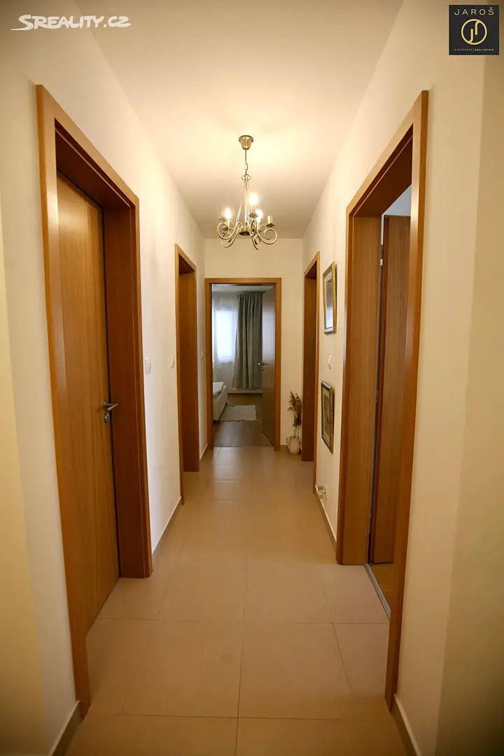Pronájem bytu 3+kk 87 m², K Beranovu, Praha