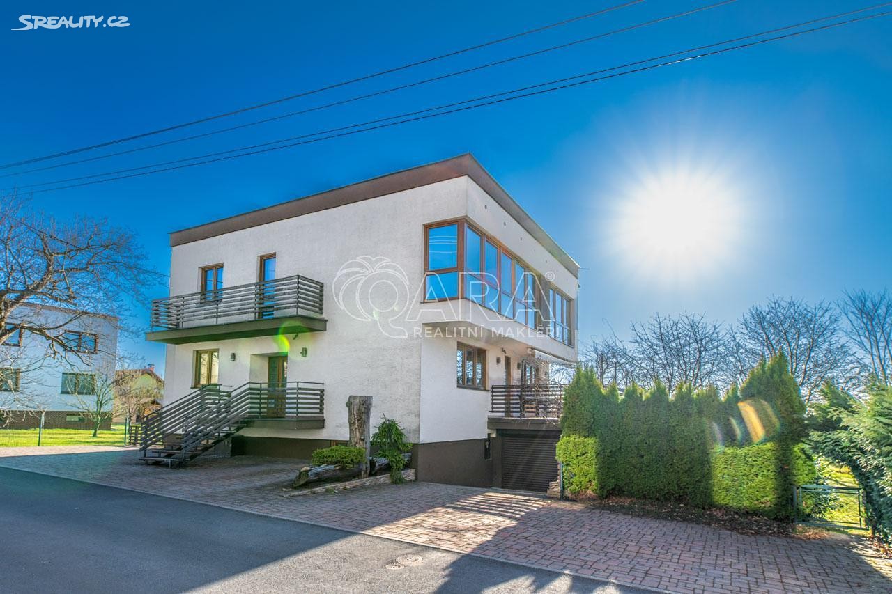 Prodej  rodinného domu 300 m², pozemek 1 072 m², Poštovní, Dolní Lhota