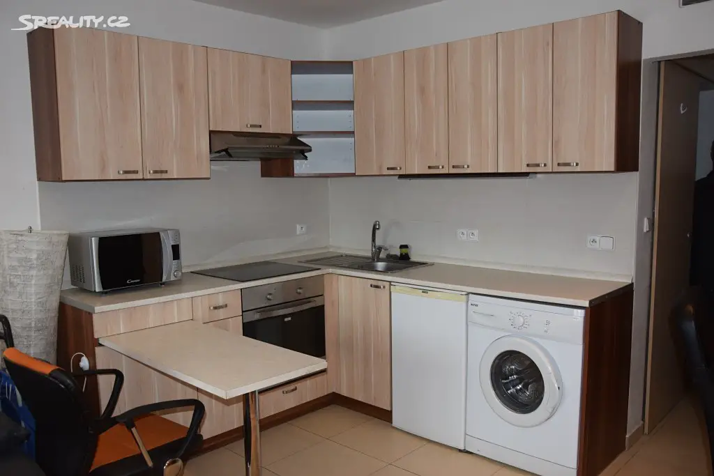 Pronájem bytu 1+kk 27 m², Hrádecká, Plzeň - Doubravka