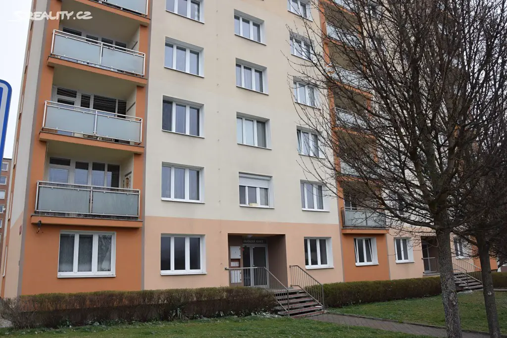 Pronájem bytu 1+kk 27 m², Hrádecká, Plzeň - Doubravka
