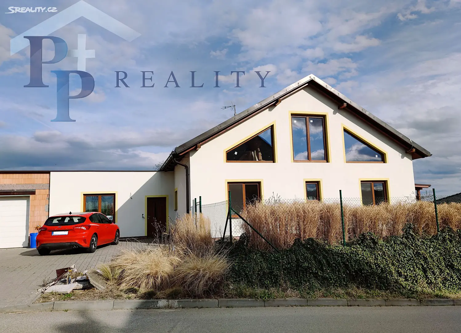 Prodej  rodinného domu 363 m², pozemek 972 m², Těšetice, okres Znojmo
