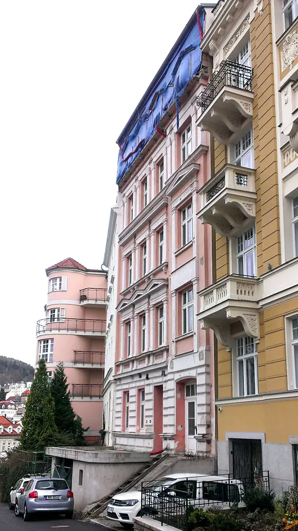 Prodej  vícegeneračního domu 934 m², pozemek 300 m², Zámecký vrch, Karlovy Vary
