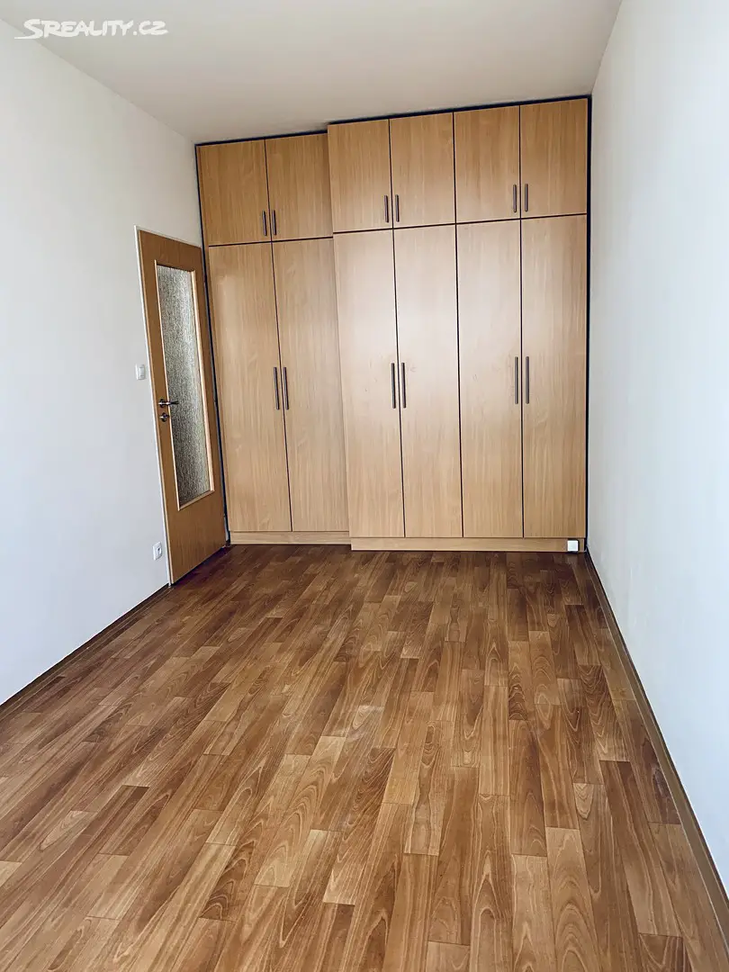Prodej bytu 1+1 54 m², Pod Harfou, Praha 9 - Vysočany
