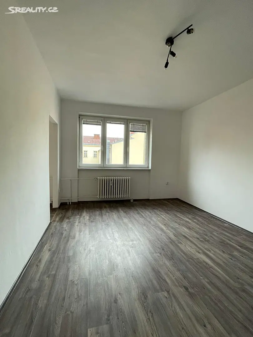 Pronájem bytu 3+1 63 m², Čechova, Náchod