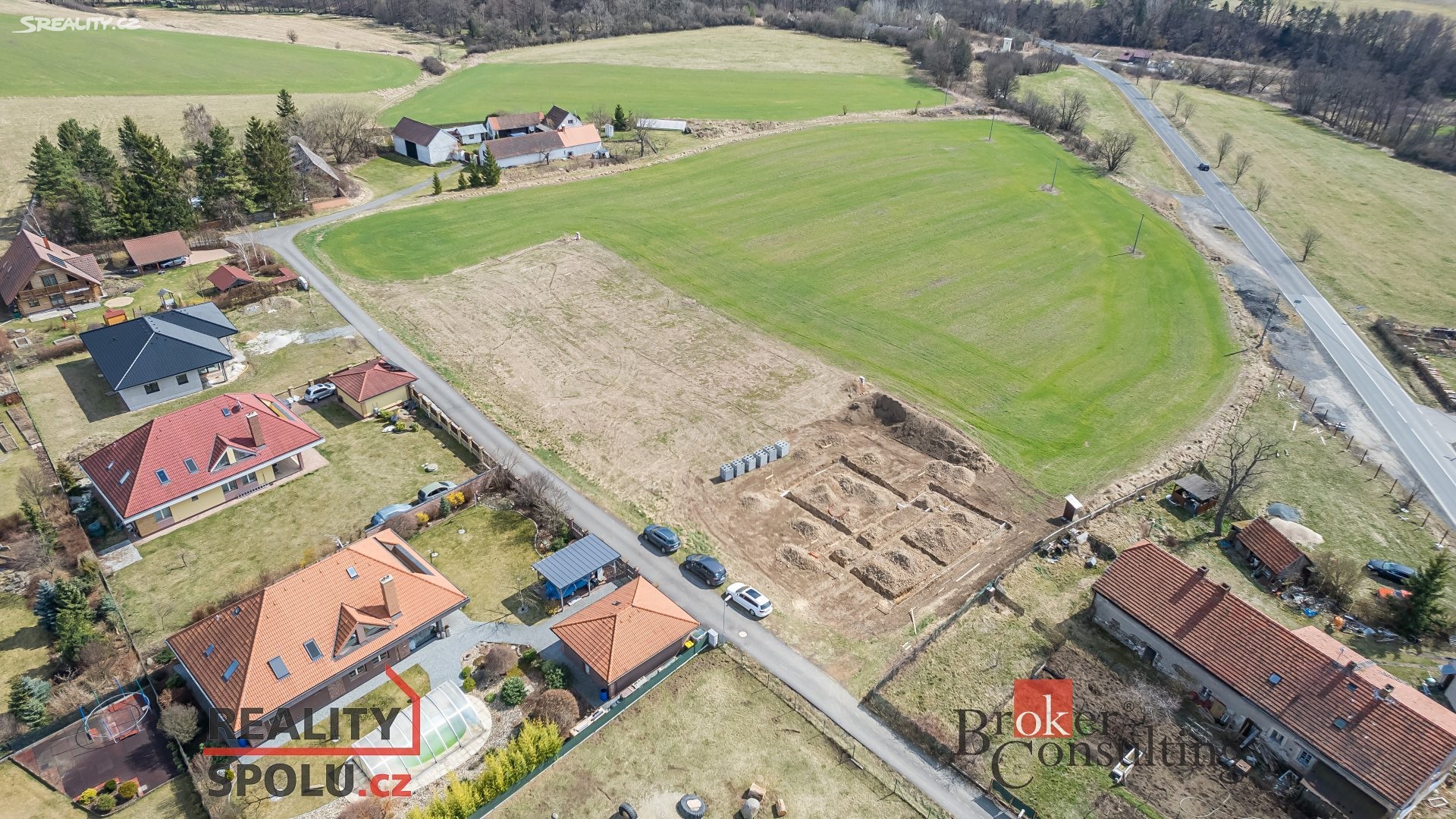 Prodej  stavebního pozemku 1 098 m², Rybníky, okres Příbram