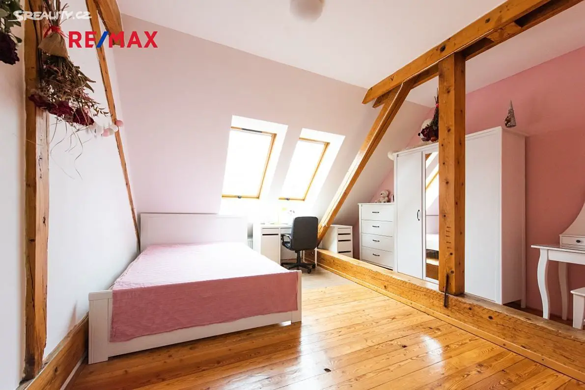 Prodej bytu 4+kk 154 m² (Podkrovní), Tučkova, Brno - Veveří