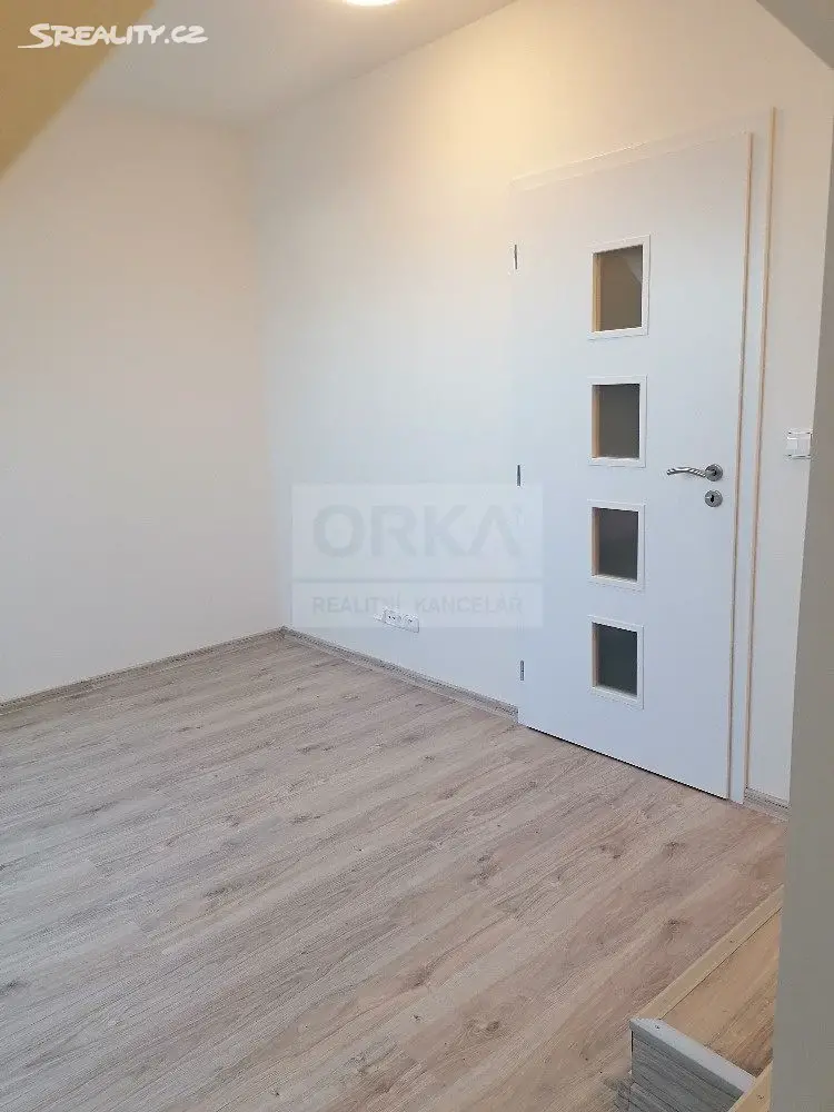 Pronájem bytu 1+kk 30 m², Pavlovická, Olomouc