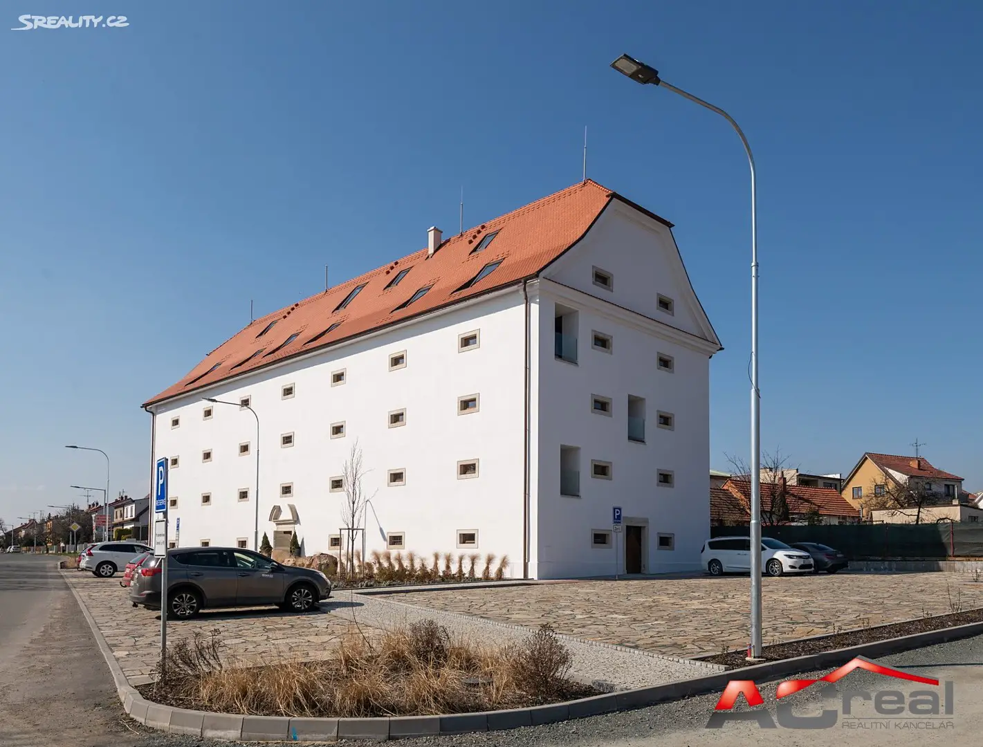 Prodej bytu 1+kk 37 m², Zámecká, Sokolnice