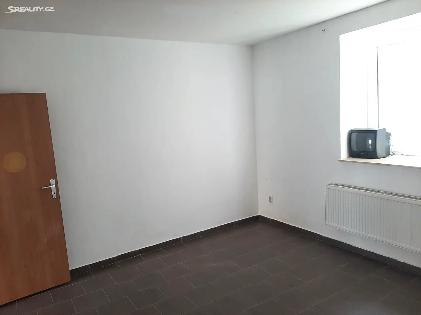Pronájem bytu 1+kk 30 m², Náměstí T. G. M., Dobřany