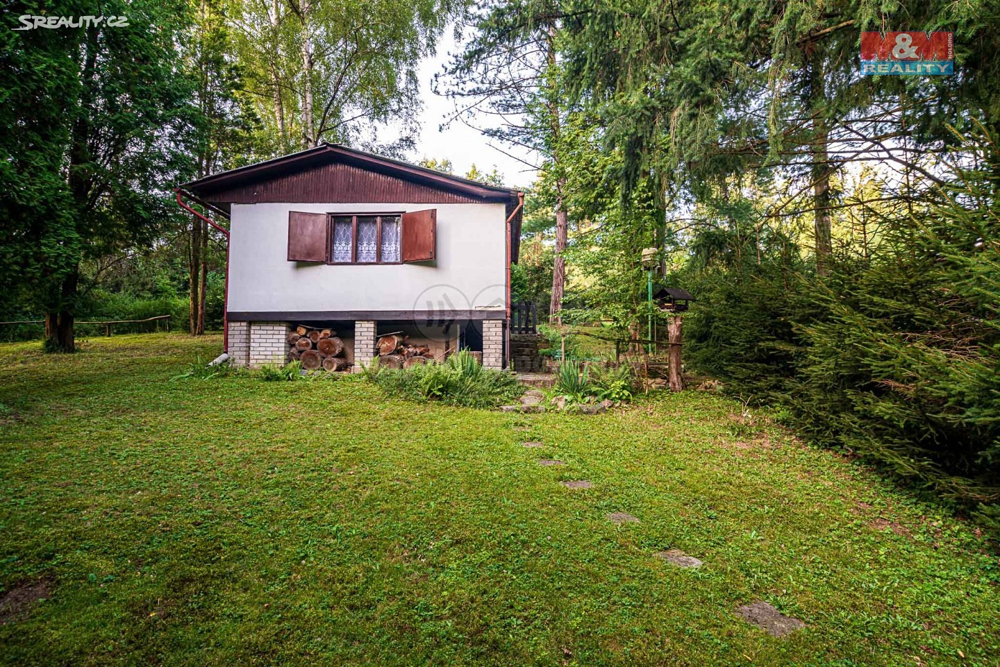 Prodej  chaty 30 m², pozemek 425 m², Benešov - Buková Lhota, okres Benešov