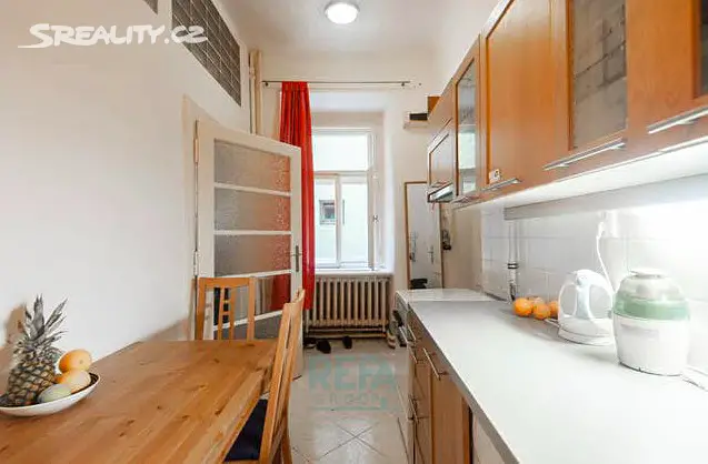 Pronájem bytu 2+1 64 m², Kamzíková, Praha 1 - Staré Město