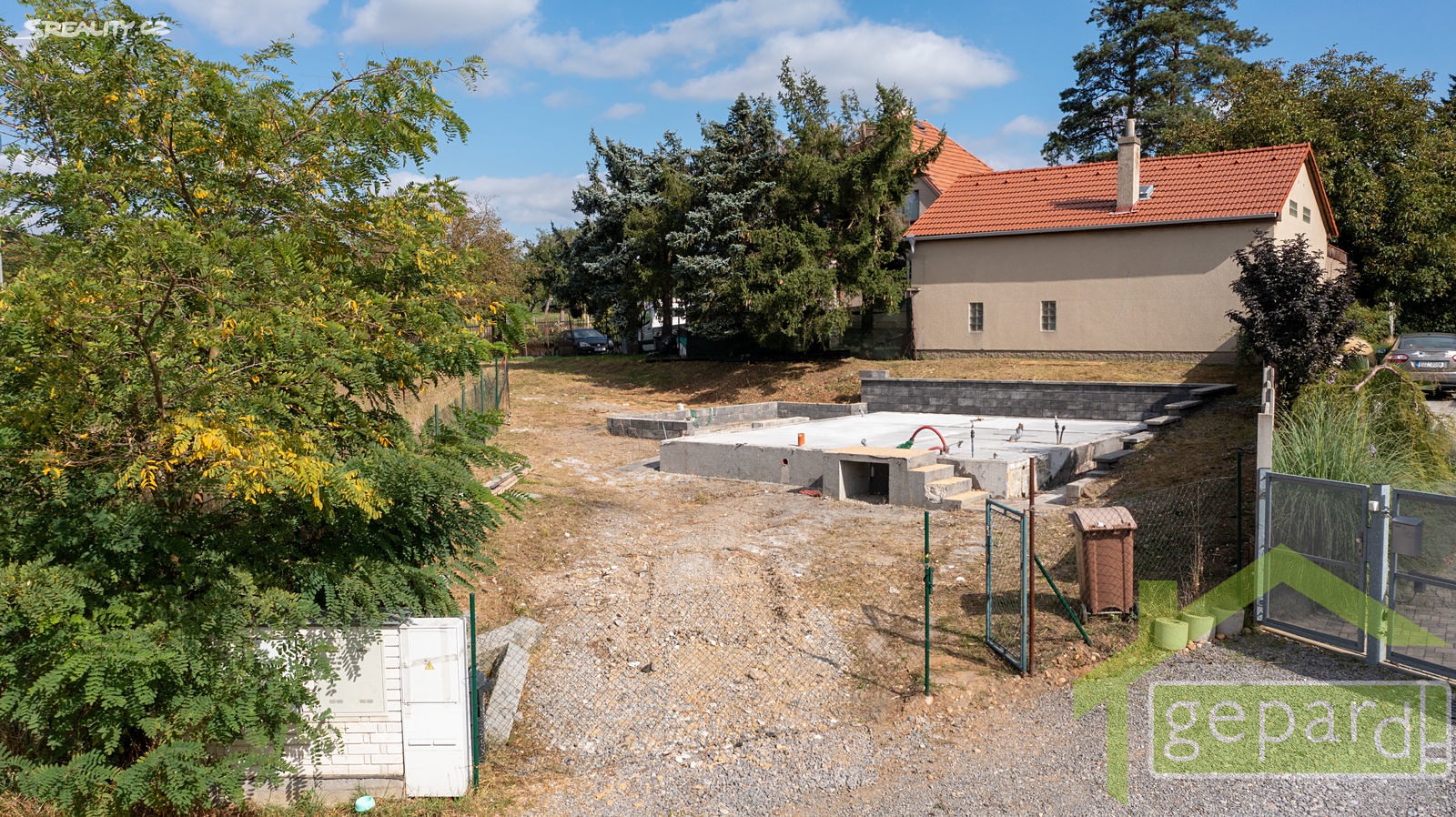 Prodej  stavebního pozemku 1 236 m², Dobřichovice, okres Praha-západ