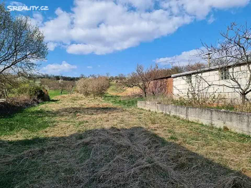 Prodej  stavebního pozemku 2 754 m², Žeravice, okres Hodonín