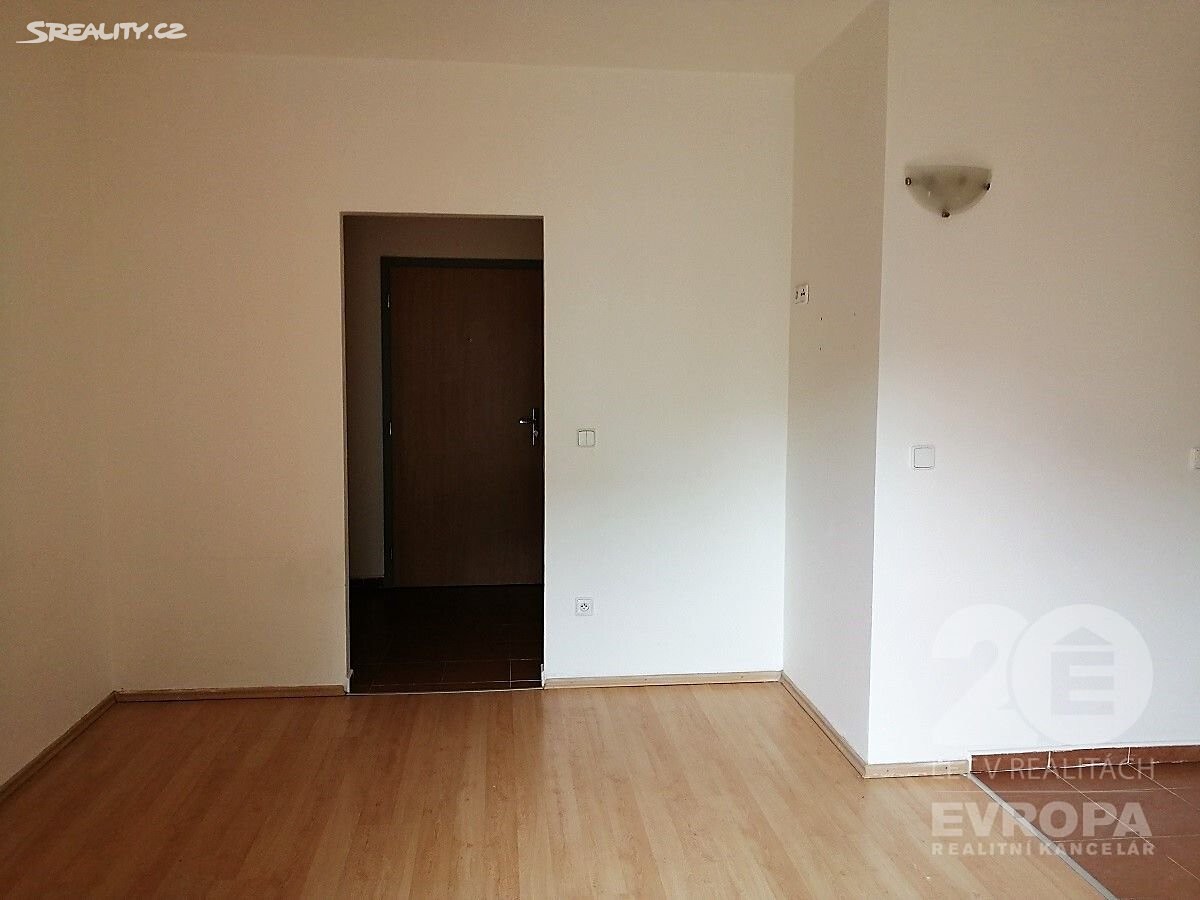 Pronájem bytu 1+kk 34 m², Hedvábná, Liberec - Liberec VI-Rochlice