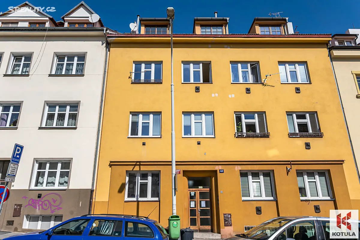 Pronájem bytu 1+kk 29 m², Šlikova, Praha 6 - Břevnov