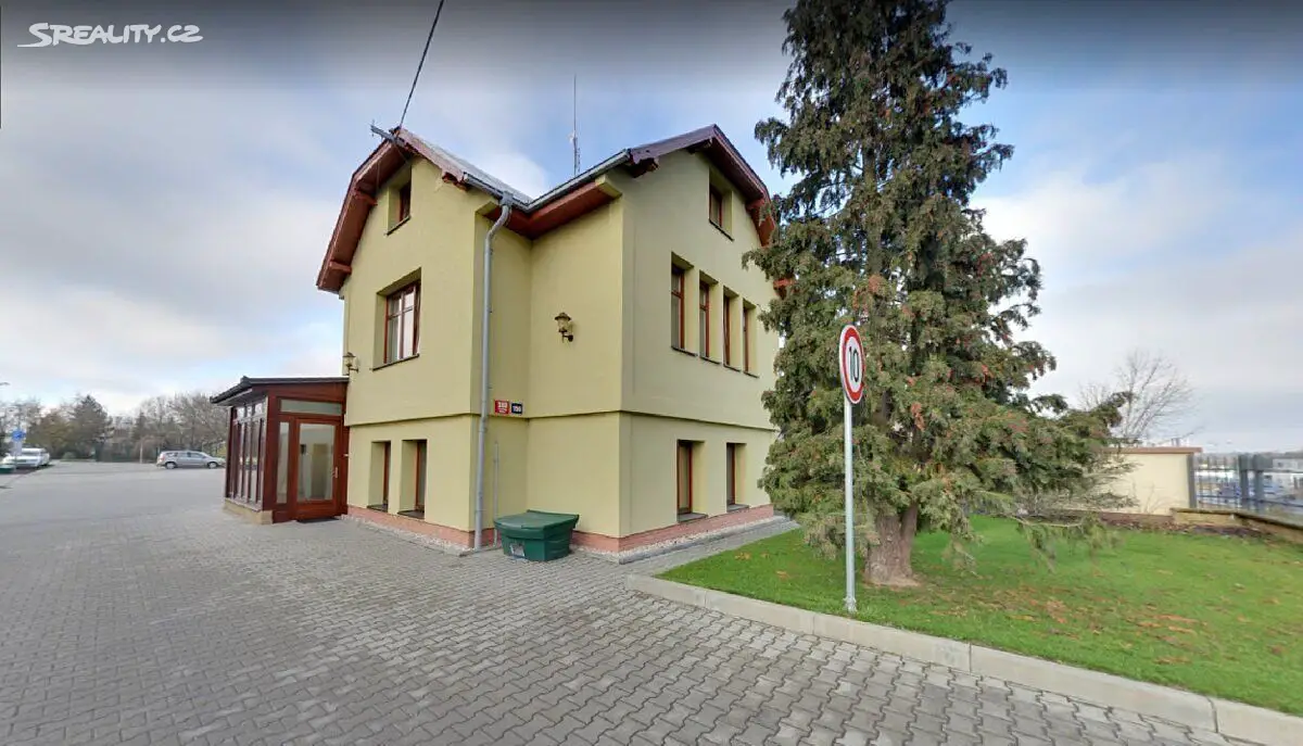 Pronájem bytu 2+kk 40 m² (Podkrovní), Vídeňská, Praha 4 - Kunratice