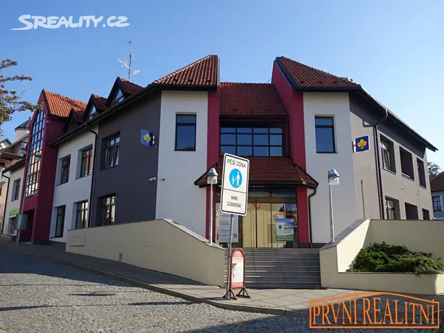 Pronájem bytu 2+kk 36 m² (Podkrovní), Naardenská, Uherský Brod