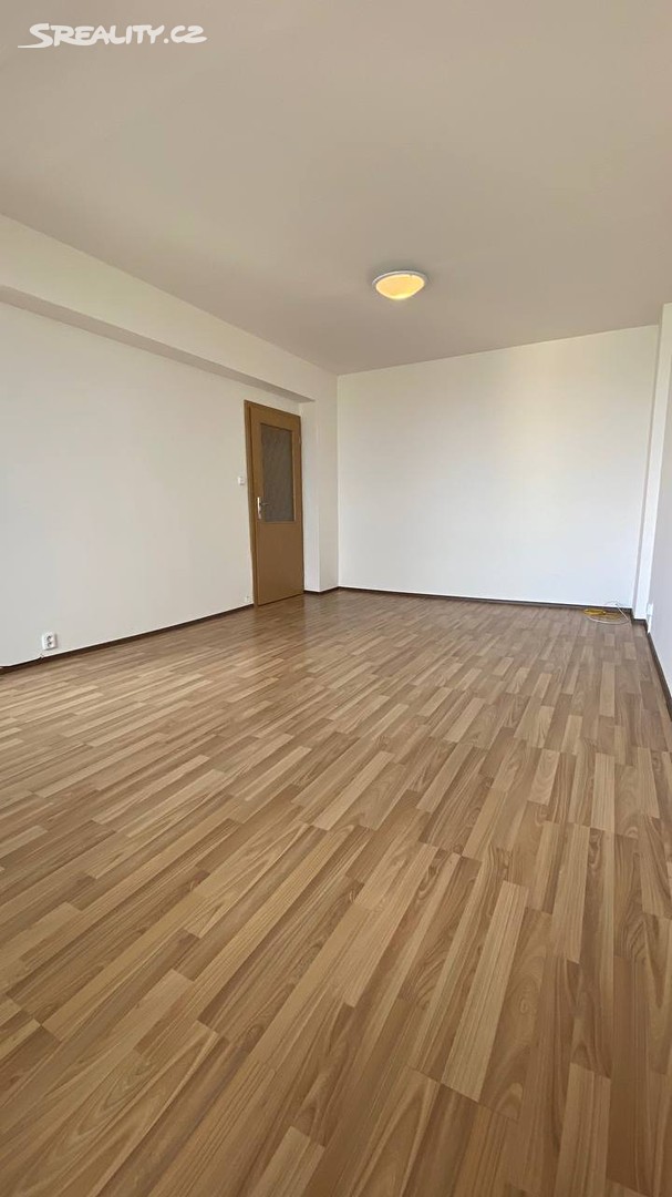 Pronájem bytu 4+1 76 m², Hřebečská, Kladno - Kročehlavy