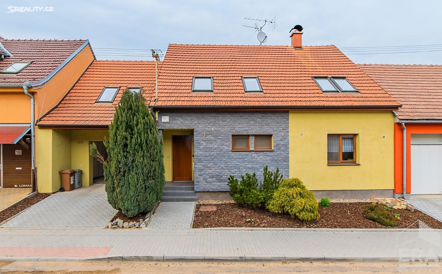 Prodej  rodinného domu 190 m², pozemek 704 m², Němčičky, okres Břeclav