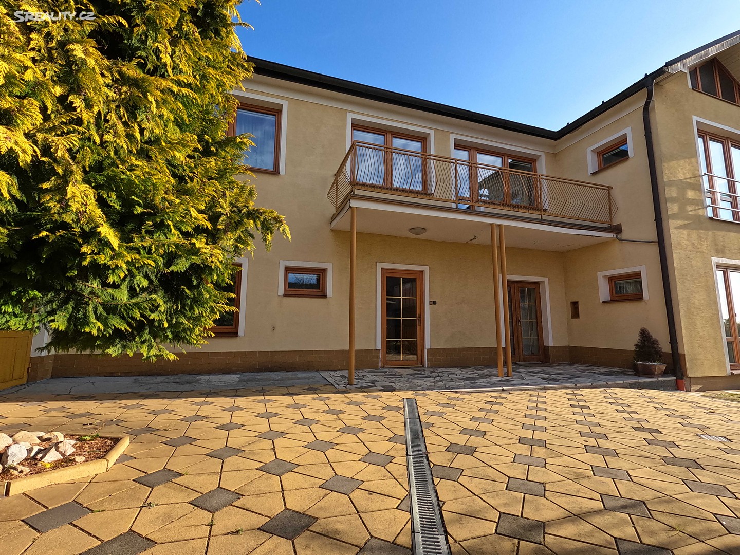 Prodej  rodinného domu 400 m², pozemek 1 848 m², Na Záhumení, Pustá Polom