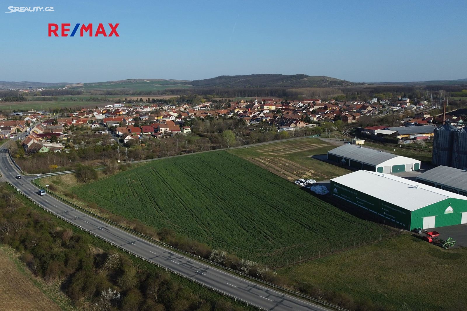 Prodej  komerčního pozemku 2 380 m², Vranovice, okres Brno-venkov
