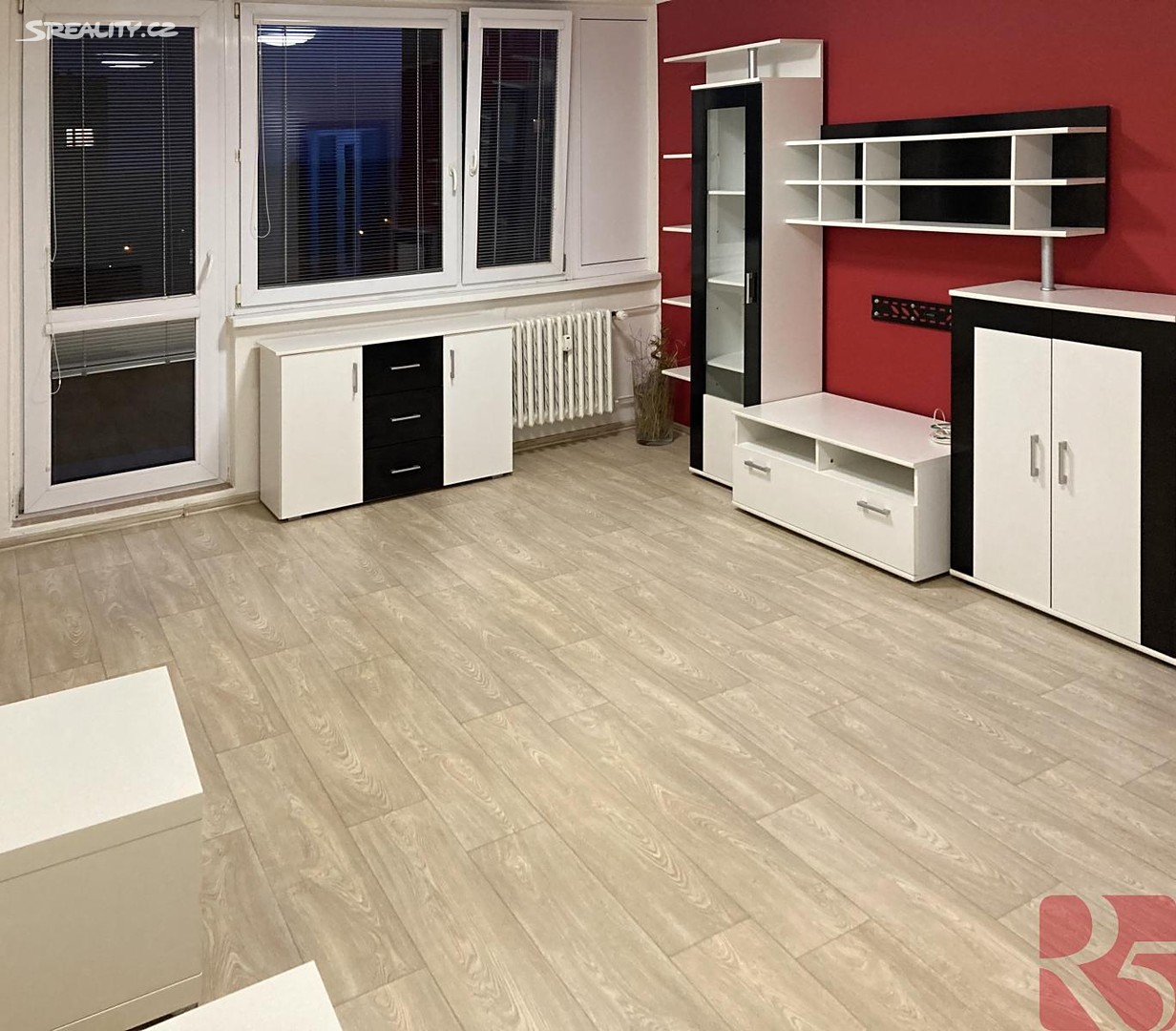 Pronájem bytu 3+1 65 m², Livornská, Praha 10 - Horní Měcholupy