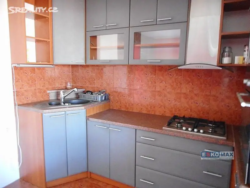 Prodej  rodinného domu 200 m², pozemek 763 m², Milovice, okres Břeclav